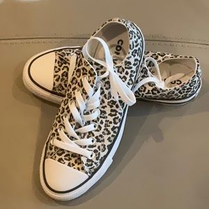 Converse Cheetah size 7